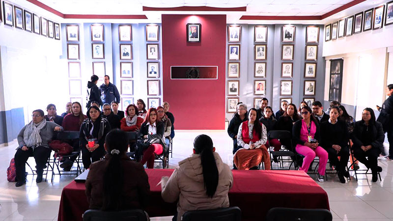 Capacitan a personal del DIF Uruapan que atenderá el Centro de Diagnóstico Integral para la Mujer