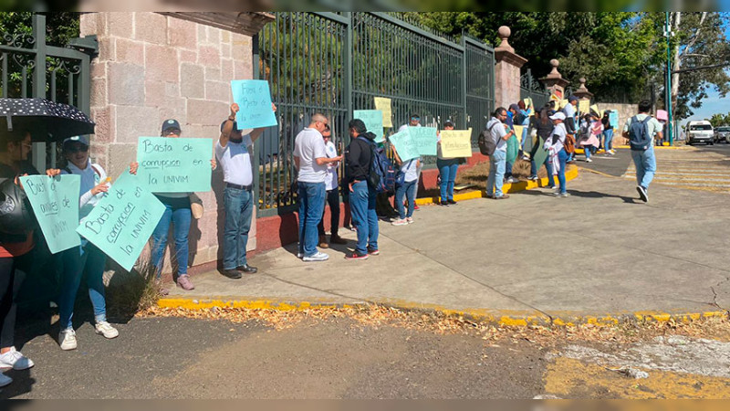 Acusan de corrupción a Rector de Universidad Virtual de Michoacán