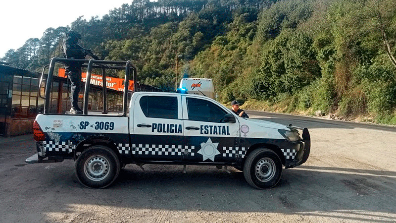 Sujetos armados atacan tráiler con explosivos en Cumbres de Maltrata, Puebla