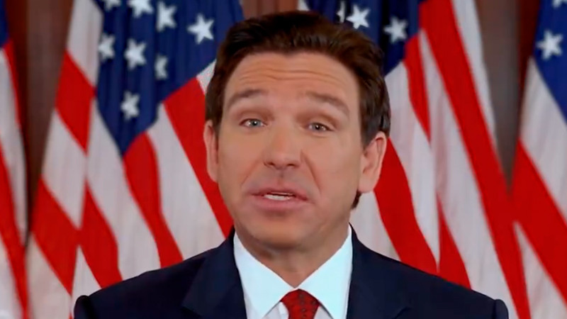 Ron DeSantis abandona la carrera por candidatura presidencial republicana; anuncia apoyo a Trump