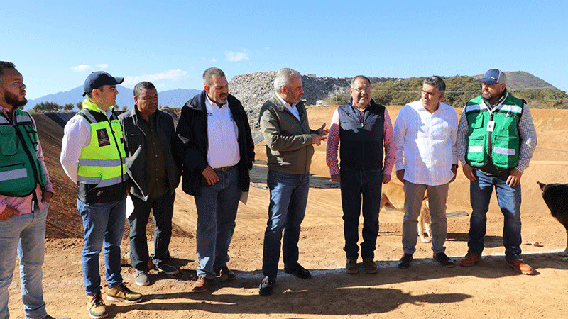 Tellez Marín y Ramírez Bedolla supervisan la magna obra de construcción de la segunda celda del CITIRS