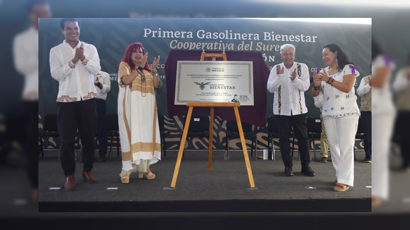 AMLO inaugura gasolinera del Bienestar en Calakmul, Campeche