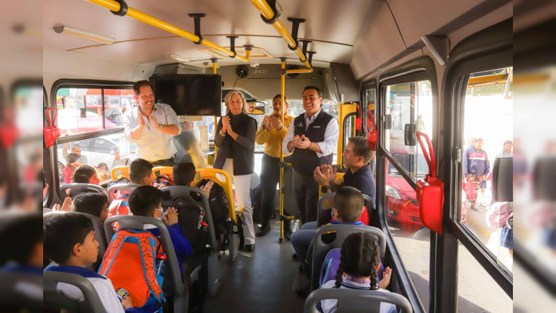 Fomentan acceso a la lectura en el Transporte Escolar