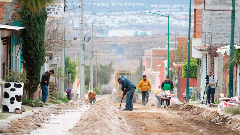 Reconocen vecinos de Misión del Valle gestión de Alfonso Martínez