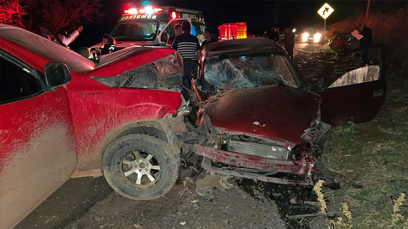 Varios heridos por choque de autos en Zamora, Michoacán