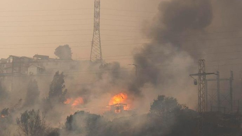 Aumenta a 56 las personas sin vida tras incendios de Valparaíso en Chile