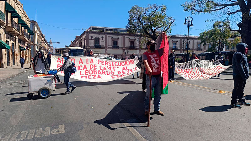 Frente Nacional de Lucha por el Socialismo, protesta en Palacio de Gobierno de Morelia, Michoacán 