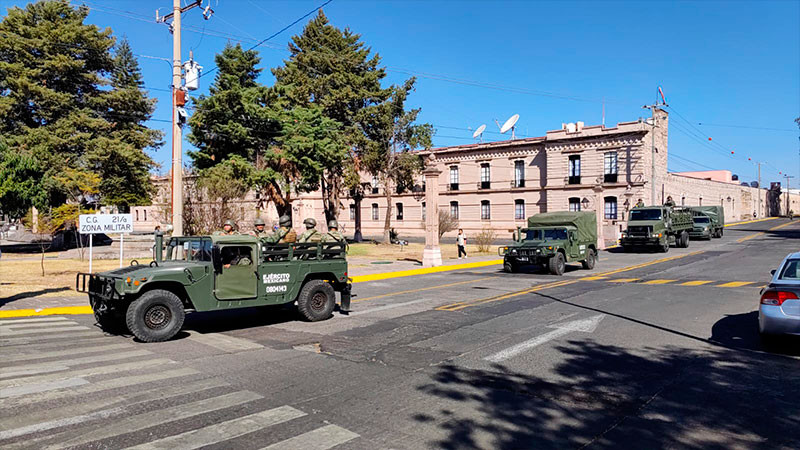 Refuerzan militares operativos de seguridad en Morelia y Uruapan, Michoacán 