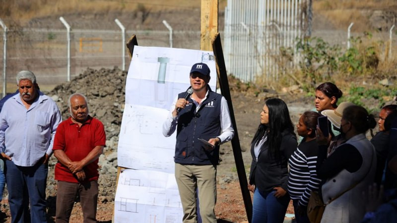 Repara Alfonso Martínez pozo de agua en Ciudad Industrial de Morelia, Michoacán