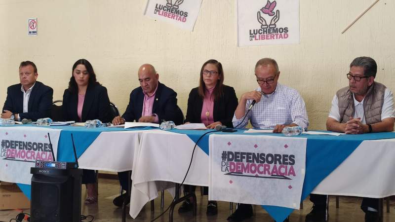 Convocan a michoacanos por la Defensa de la Democracia