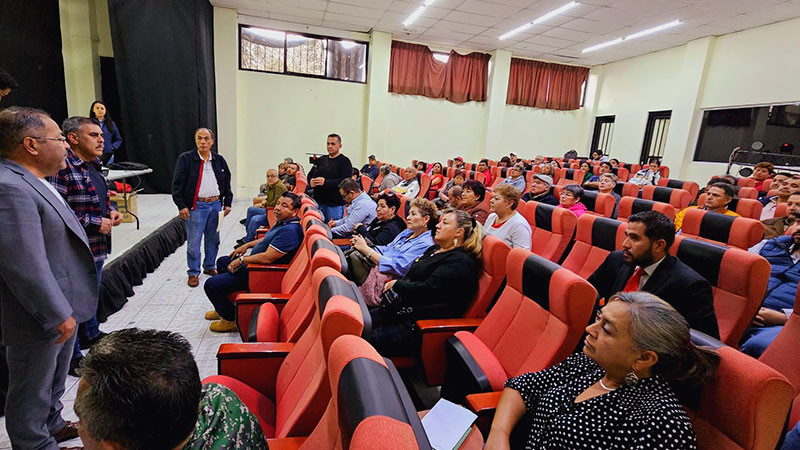 José Luis Téllez Marín, presentó el proyecto de remodelación al Mercado de Ciudad Hidalgo, Michoacán 