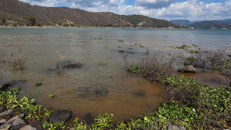 Edomex: Alarmante nivel de agua en la presa de Valle de Bravo y Villa Victoria