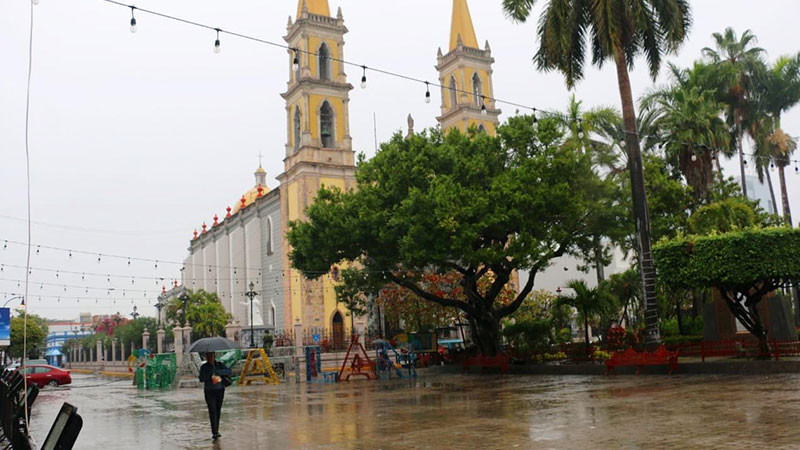 Protección Civil señala que continuarán las lluvias en Mazatlán, Sinaloa 