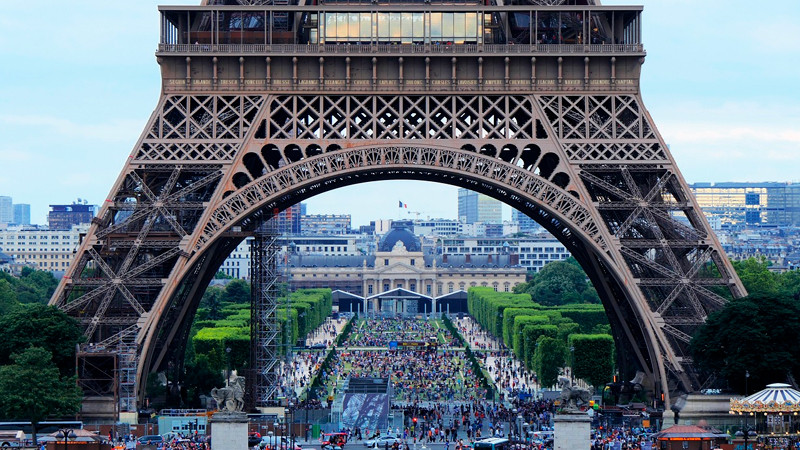 Cierran la Torre Eiffel por huelga de trabajadores