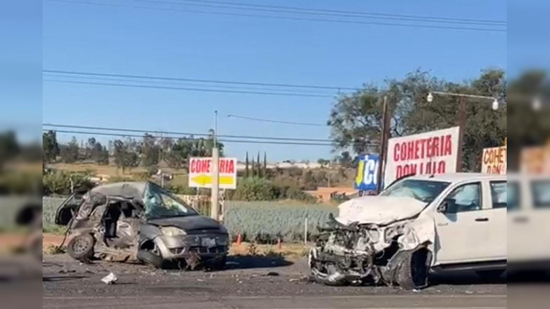 Choque en la carretera La Piedad-Numarán deja un muerto