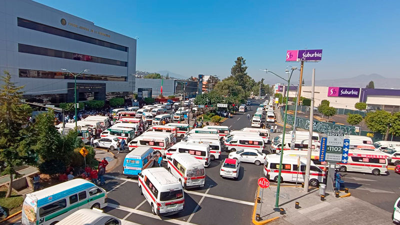 Transportistas se manifiestan contra la Ley de Movilidad 