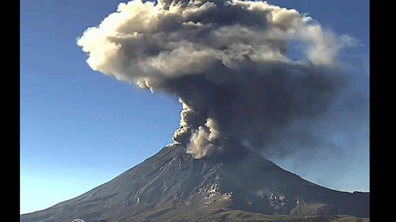 Popocatépetl mantiene semáforo en Amarillo Fase 2 tras caída de ceniza