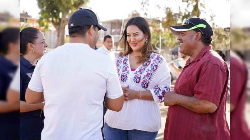 La familia con toda su diversidad, es el eje rector de nuestra sociedad: Mónica Valdez