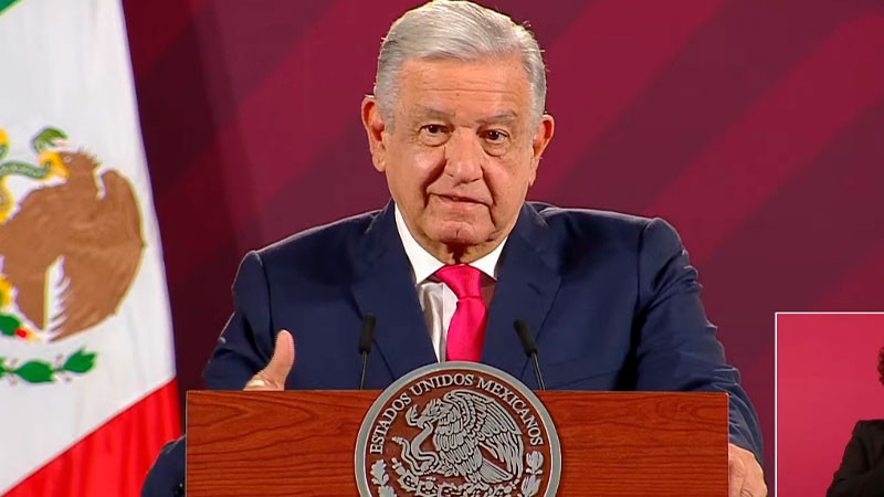 Espera AMLO que elección transcurra en paz