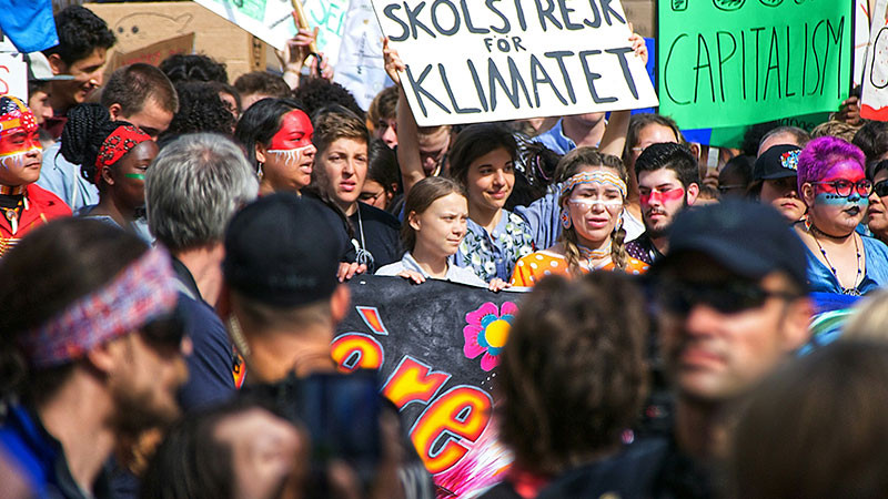 Greta Thunberg se une a bloqueo del acceso al parlamento de Suecia 