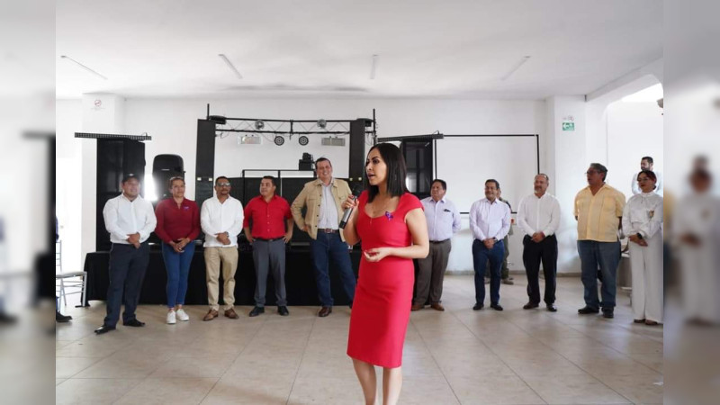 Inicia Gloria Tapia su registro ante la Comisión de Procesos Internos del PRI, para buscar la candidatura del Distrito de Zitácuaro