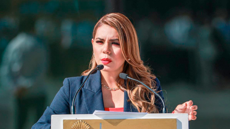 AMLO muestra apoyo a Evelyn Salgado; 