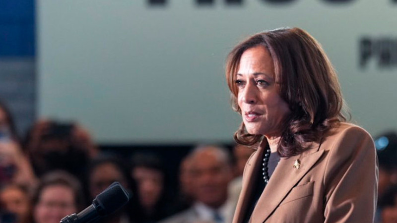 Nadie debe ir a prisión por consumir hierba en EEUU, considera Kamala Harris