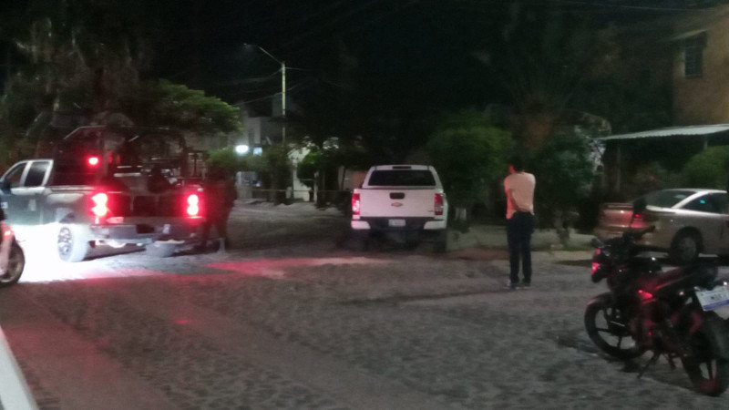 Asesinan a balazos a joven en la entrada de un domicilio en Celaya