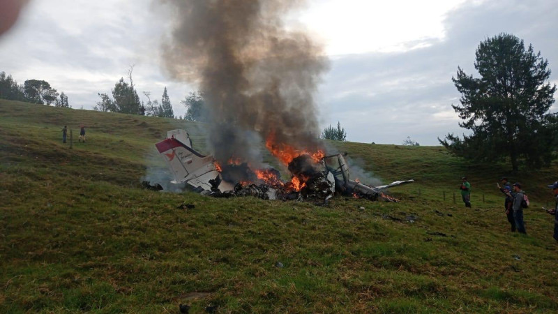 En Colombia, avión ambulancia se desploma y deja a cuatro personas sin vida