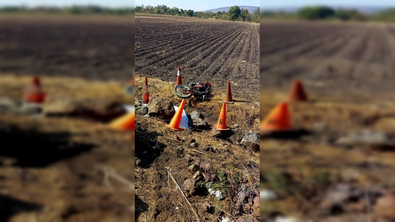 Muere joven al accidentarse con su moto en José Sixto Verduzco, Michoacán 