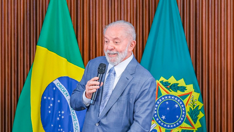 Presidente de Brasil critica libertad provisional a Dani Alves: 