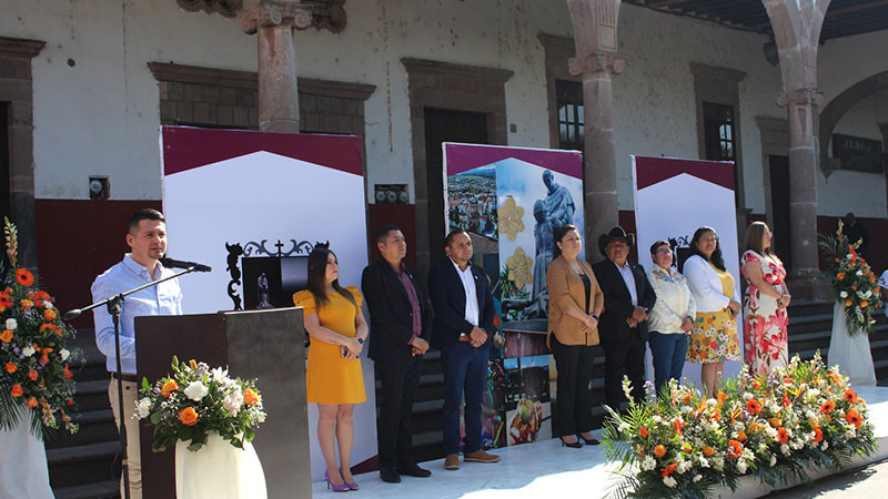 Quiroga, Michoacán, festeja natalicio de Benito Juárez 