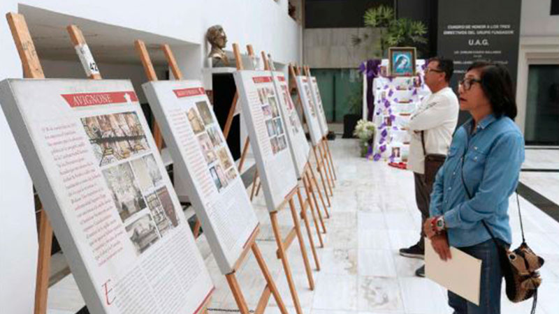 Realizan exposición sobre Milagros Eucarísticos en la Universidad Autónoma de Guadalajara 