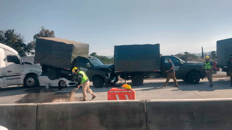 Se registra aparatosa carambola en la autopista federal 57 México- Querétaro