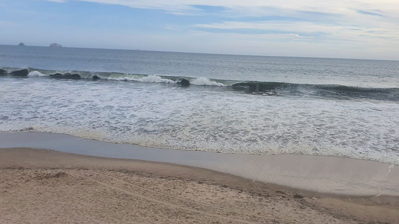 Secretaría de Seguridad Pública y Capitanía de Puerto de Mazatlán alertan por mar de fondo