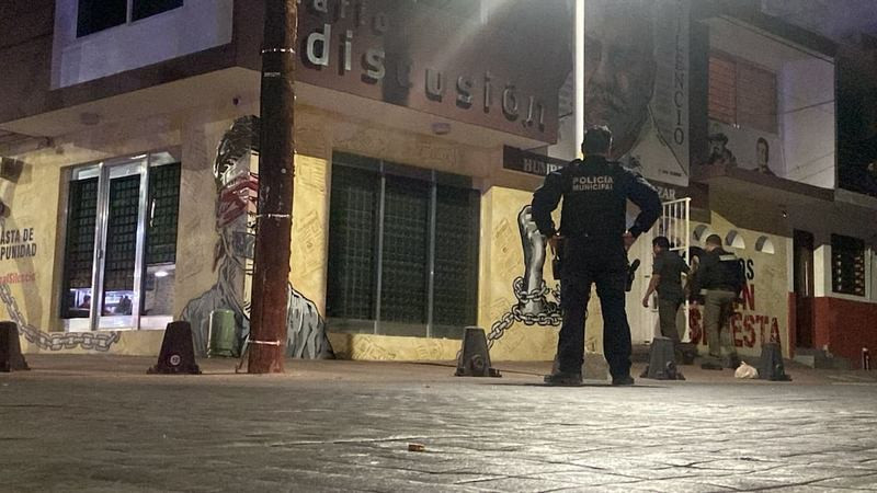 Atacan a tiros fachada de medio Adiscusión Diario en Culiacán, Sinaloa