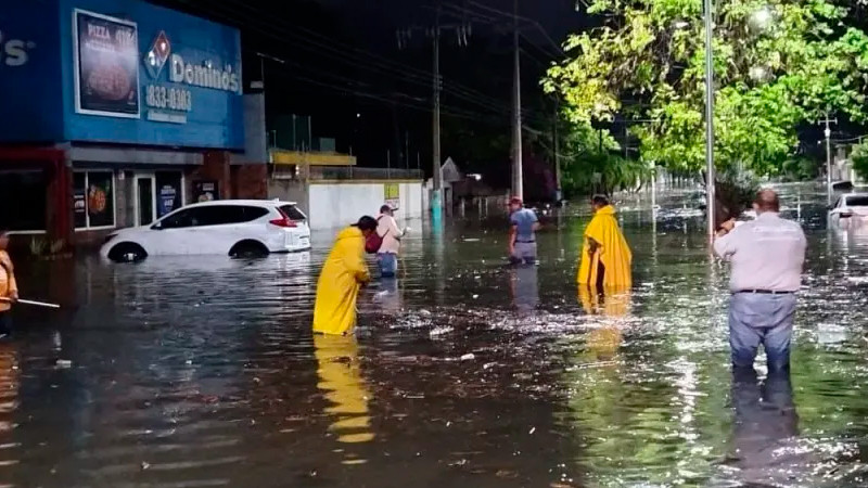 Lluvias torrenciales ocasionan inundaciones en Chetumal, Quintana Roo