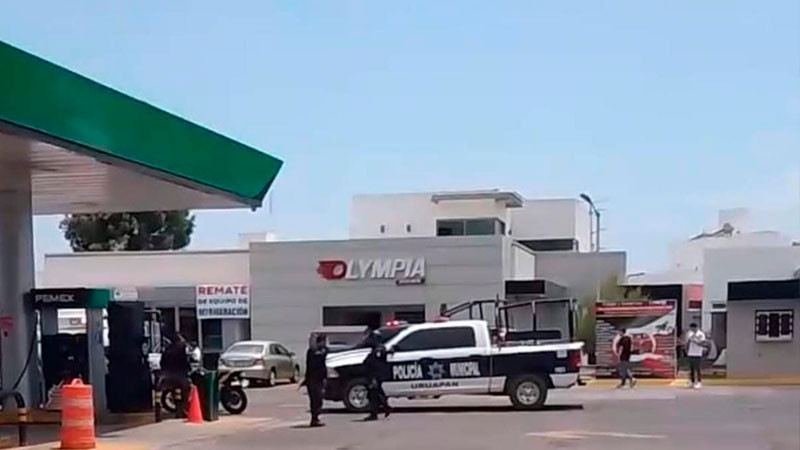 A punta de pistola y a balazos despojan de sus vehículos a dos personas en Uruapan, Michoacán 