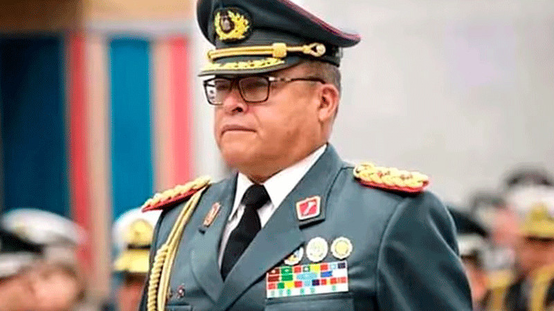 General Zúñiga acusó a gobernador de Bolivia, Luis Arce, de ordenar movilización militar