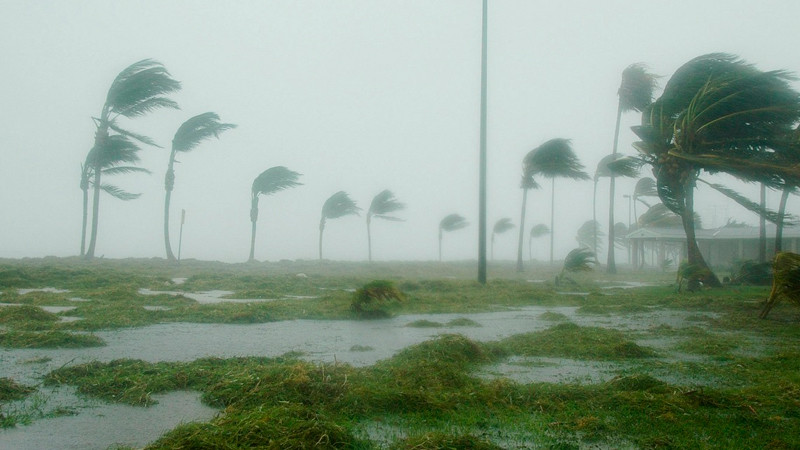 Gobierno se prepara para llegada del huracán 'Beryl', anuncia AMLO