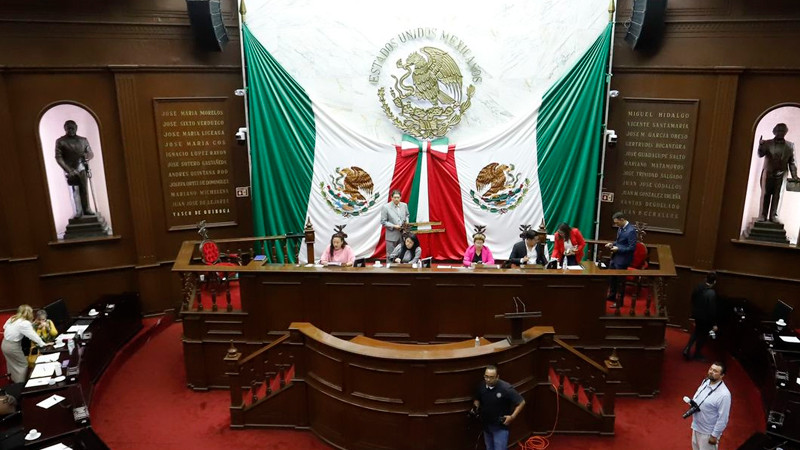 Condecoración “Suprema Junta Nacional Americana” a Luis Girarte Martínez: Congreso de Michoacán