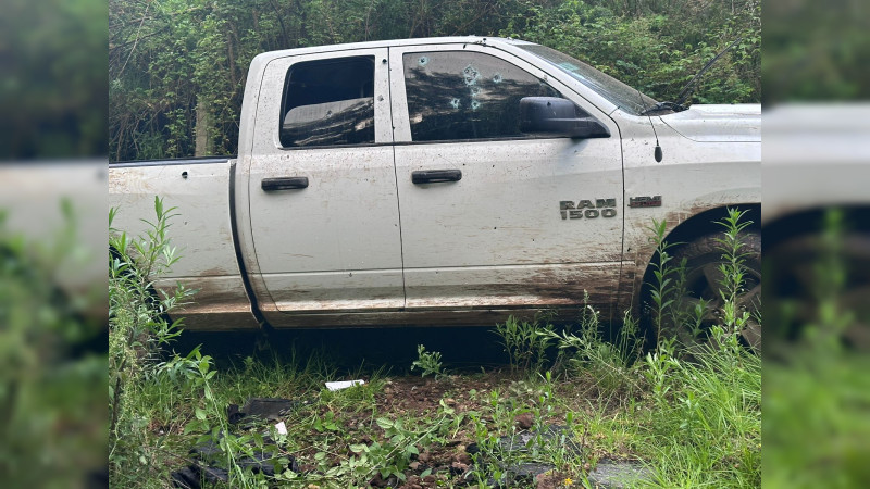 Aseguran camionetas baleadas tras tiroteo contra Fiscalía Michoacán en Pátzcuaro: Agentes investigaban para cumplimentar órdenes de captura