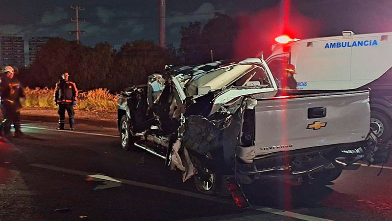 Fuerte choque en Paseo de la República en Querétaro