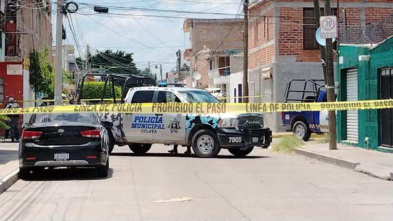 Quitan la vida a 3 hombres al interior de una vivienda en Celaya, Guanajuato