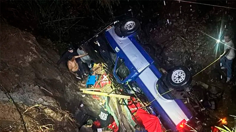 Accidente vial en el Edomex deja saldo de 3 peregrinos muertos; uno era menor de edad