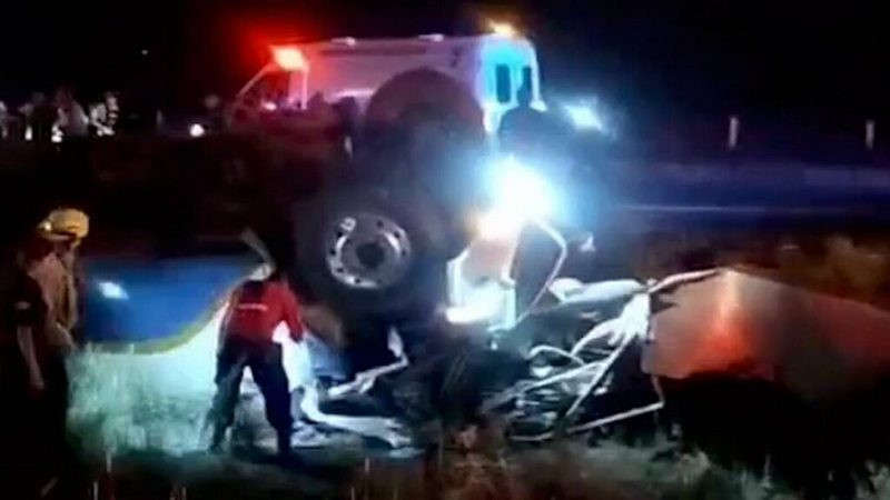 Volcadura de camión que transportaba jornaleros deja 4 muertos y 17 heridos en Zacatecas