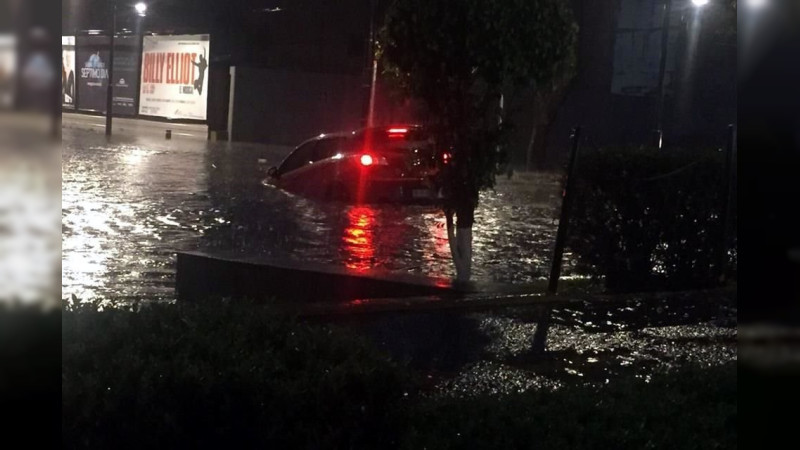 Inundaciones y niños atropellados en Morelia; asaltos y baleados en Uruapan y Zamora, la noche del martes