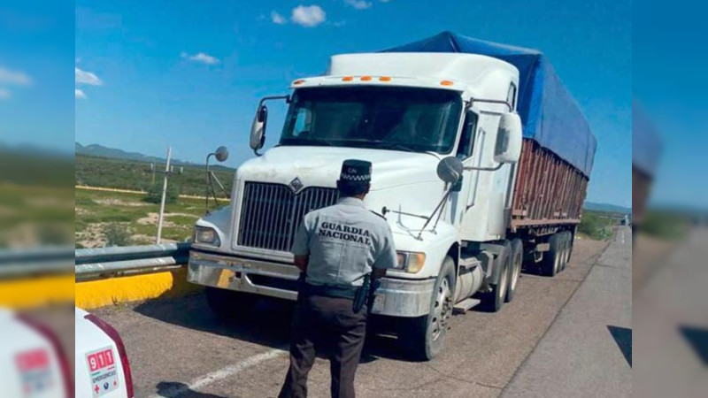 Trailero detenido en Michoacán por trasladar sustancia ilícita, es vinculado a proceso