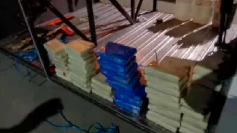 Hallan más de 70 paquetes de droga oculta en un camión de pasajeros que pretendía entrar a EEUU por Tijuana