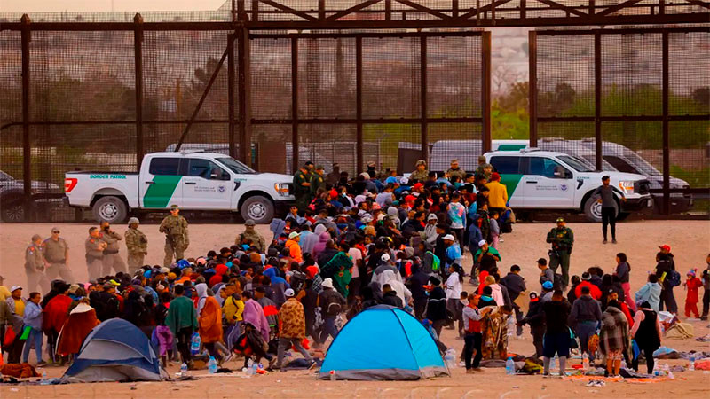 Migrantes piden a Sheinbaum libre tránsito y un trato digno en su viaje